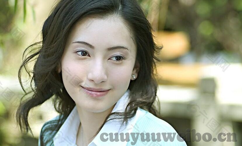 小明看看成人免费视频在线-探索网络世界的边界，小明与成人内容的不期而遇